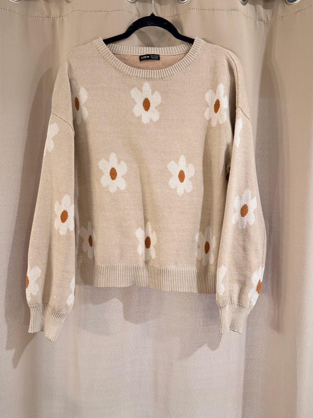 SHEIN Cream Daisy Crewneck Sweater with Tan Centers